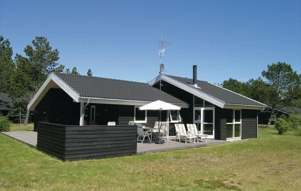 Pragtfuldt sommerhus til 8 personer beliggende i et attraktivt område i Lodskovvad.