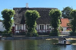 Stråtækt hus i Nordby på Samsø