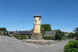 Det gule klokketårn i Nordby på Samsø