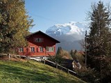 Dette smukke feriehus på 125 m² til 5 personer er beliggende på en solrig bjergskråning i Engelberg ved Luzern.