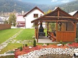 Komfortabelt feriehus til 10 personer beliggende i landsbyen Oravsky Biely Potok, porten til Rohace Mountains.