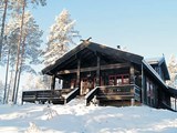 Flot feriehus til 10 personer med tre badeværelser og sauna beliggende ikke langt fra Vrådal Alpincenter.