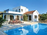 Hyggeligt feriehus "Villa Mediterranean Coast View" til 5 personer beliggende i Argaka med en smuk udsigt over havet.