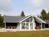 Dejligt sommerhus til 8 personer beliggende i Kollerhus ved Funder i et fredeligt naturområde, hvorfra det er muligt at gå en tur til Bøllingsø.