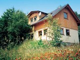 Dette hyggelige og komfortable feriehus til 4 personer af økologiske materialer ligge for sig selv i fredelige omgivelser i Grühnhain Beierfeld.