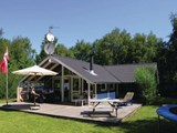 Dejligt sommerhus til 9 personer beliggende i det lille feriehusområde Fogense tæt på Bogense