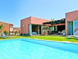 Dejlig feriebolig til 4 personer med skøn have og pool beliggende i Maspalomas på Gran Canaria. 
