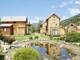 Dette hyggelige feriehus til 6 personer er en del af i alt 74 boliger i Feriecenter Kreischberg i Steiermark.