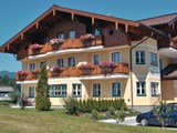 Hyggelig ferielejlighed til 4 personer beliggende i et hus med fem lejligheder i Flachau, ikke langt fra bykernen. 