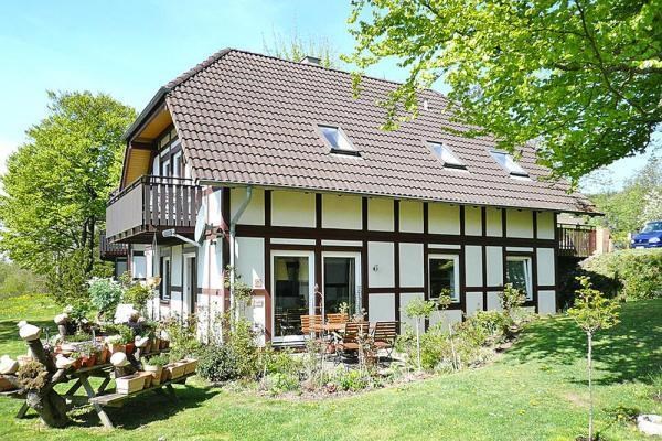 Hyggelig loftslejlighed til 3 personer beliggende i udkanten af nationalparken Kellerwald i byen Frankenau.
