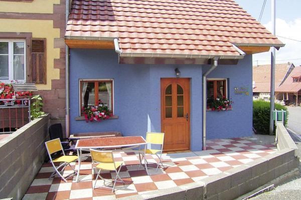 Hyggeligt lille dobbelthus til 5 personer beliggende i Hinsbourg.