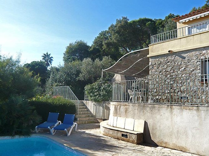 5-værelses feriehus på 150 m² til 8 personer med udendørs pool beliggende i bydelen de la Vierge Noire, 1,5 km fra havet.