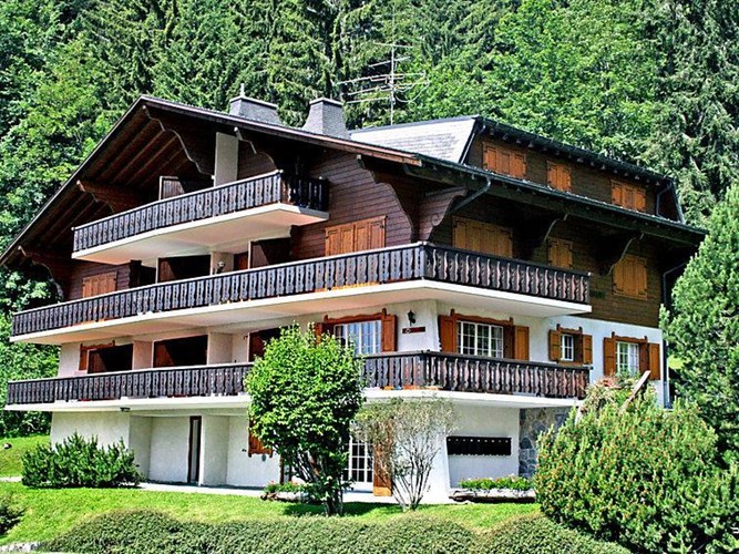 Komfortabel og pæn indrettet 4-værelses lejlighed på 93 m² til 7 personer beliggende i Villars i Vaud kun 300 fra et skiområde.