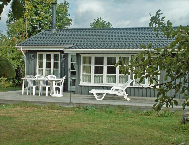 Hyggeligt sommerhus til 4 personer beliggende i Strøby i et roligt sommerhusområde.