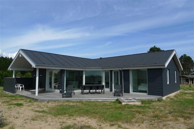 Virkeligt flot sommerhus til 6 personer beliggende på Helgenæs med en fantastisk panoramaudsigt over Århusbugten.