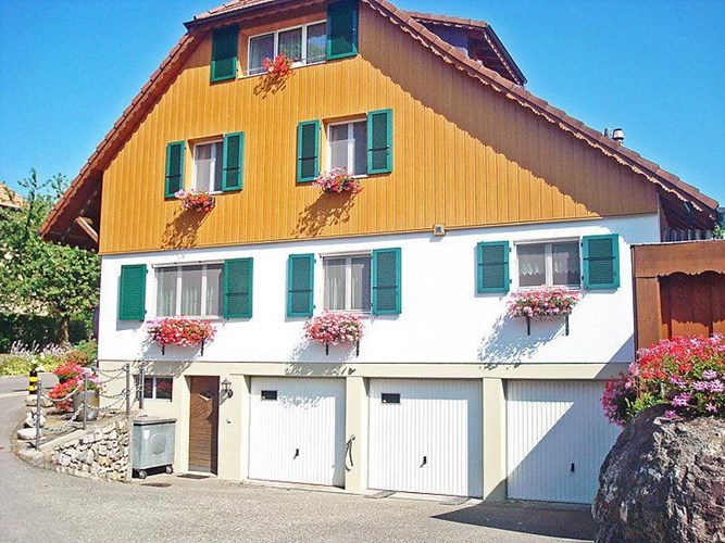 2-værelses lejlighed til 4 personer beliggende i Wangenried, ca. 60 km. fra den skønne by Basel.