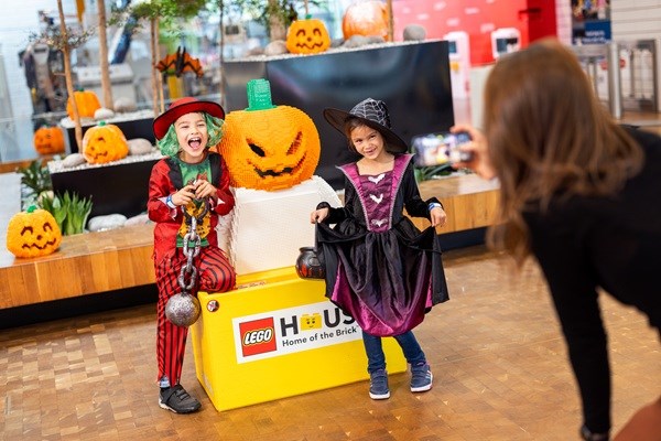 Halloween i LEGO® House i Billund